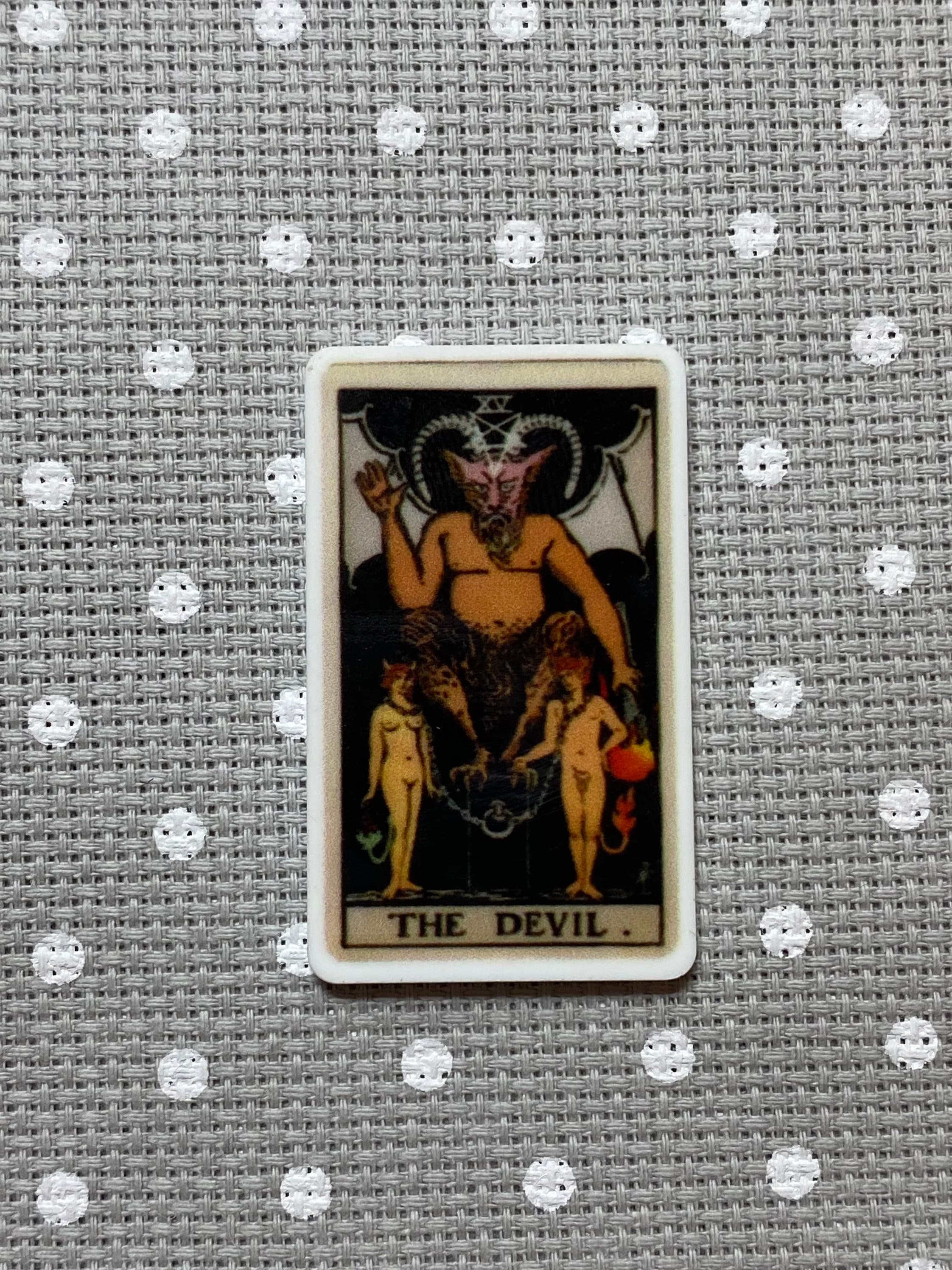 Tarrot / Card / Devil / Goth / Horror / Skeleton / Needle Minder /  Needleminders Needleminder / Needle Minders / Magnetic / Cross Stitch / 