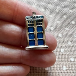 Sci-fi needle minder,SEE SIZE in picture, small, enamel, phone box, British, needleminder, needle minder, cross stitch, magnetic, embroidery