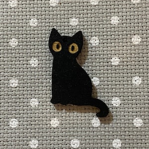 Black Cat, wooden, cute, kitten, goth, spooky, horror, scary, halloween,needleminder, needle minder, magnetic, cross stitch, embroidery
