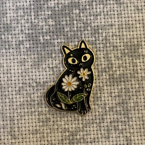 Cat needleminder, flower needle minder, magnetic needle minder, magnetic needle minder, cross stitch needle minder, enamel needle minder