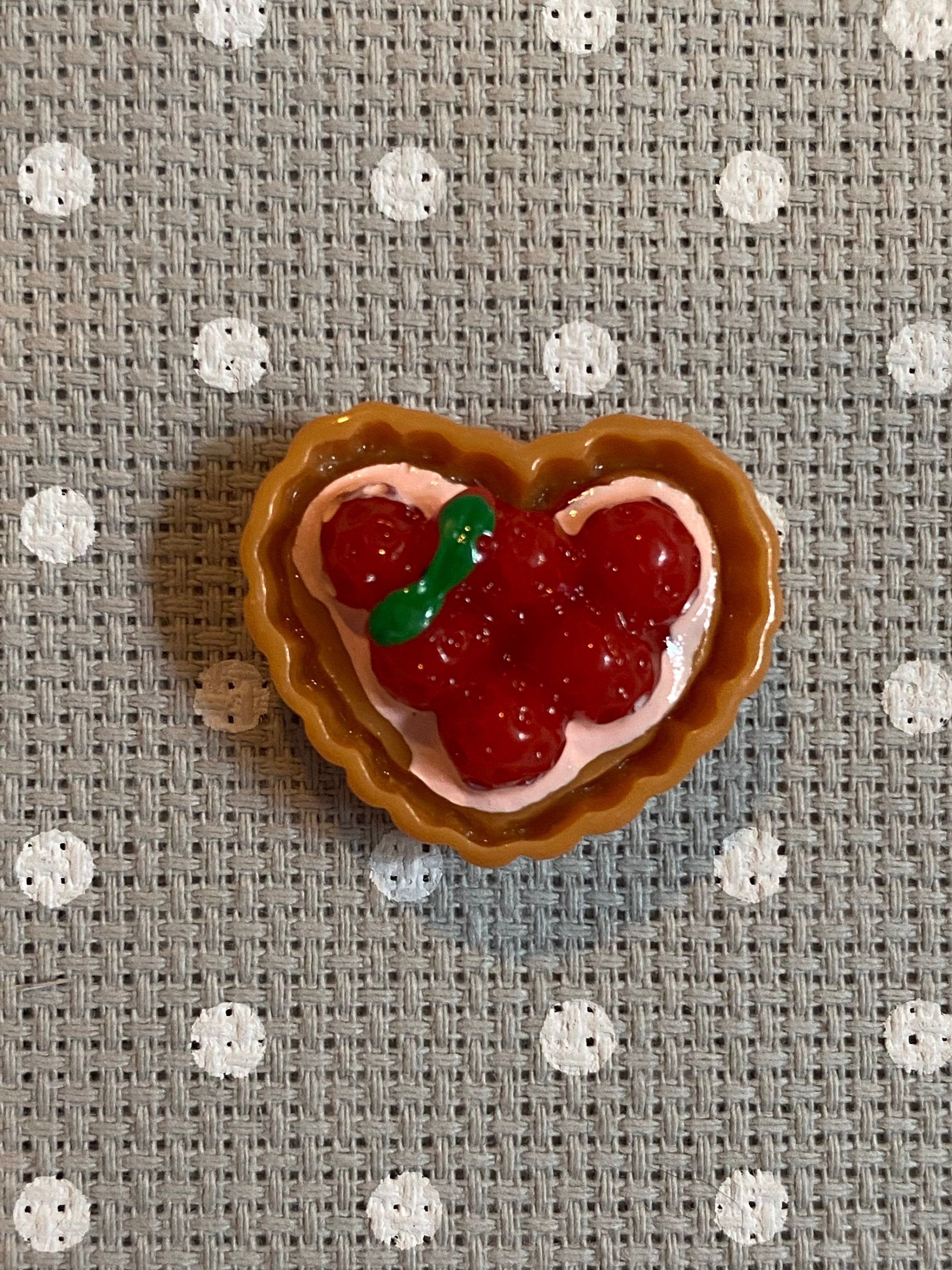 Strawberry Tart / 3d / Food / Dessert / Cake / Sweets / Needleminders /  Needleminder / Needle Minders / Magnetic/ Cross Stitch/ Embroidery 