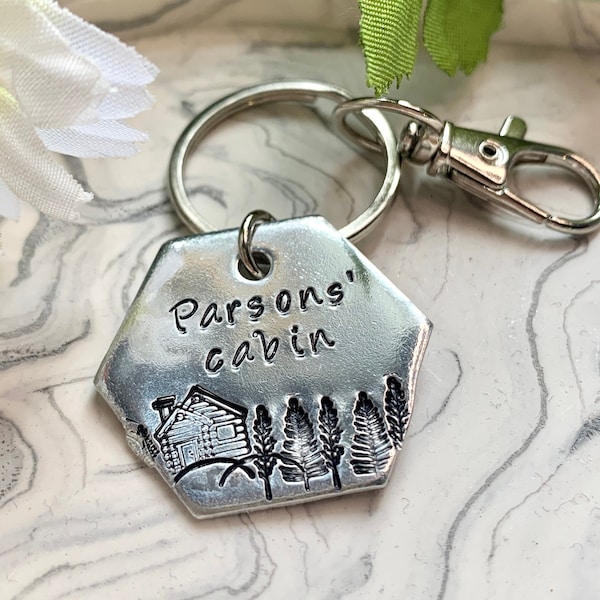 Personalized Cabin keychain, Hand stamped key chain, Key chain for the cottage, House warming gift, New cabin gift, cottage keys
