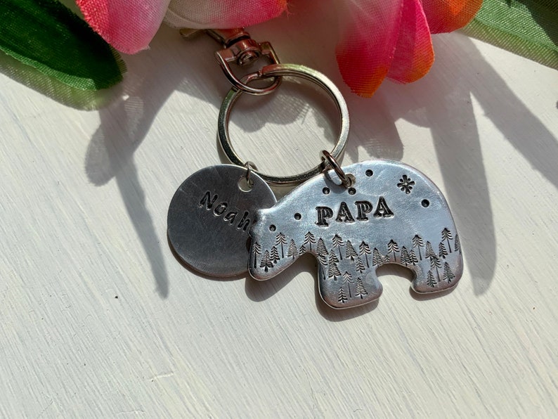 Daddy Bear keychain, Papa bear keychain with evergreen forest , dad keychain , personalized keychain, gift for dad, Fathers Day gift image 3