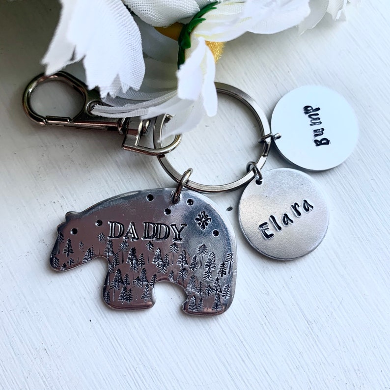 Daddy Bear keychain, Papa bear keychain with evergreen forest , dad keychain , personalized keychain, gift for dad, Fathers Day gift image 4