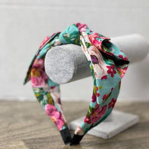 Floral Cotton Knotted Headband: Bohemian Style