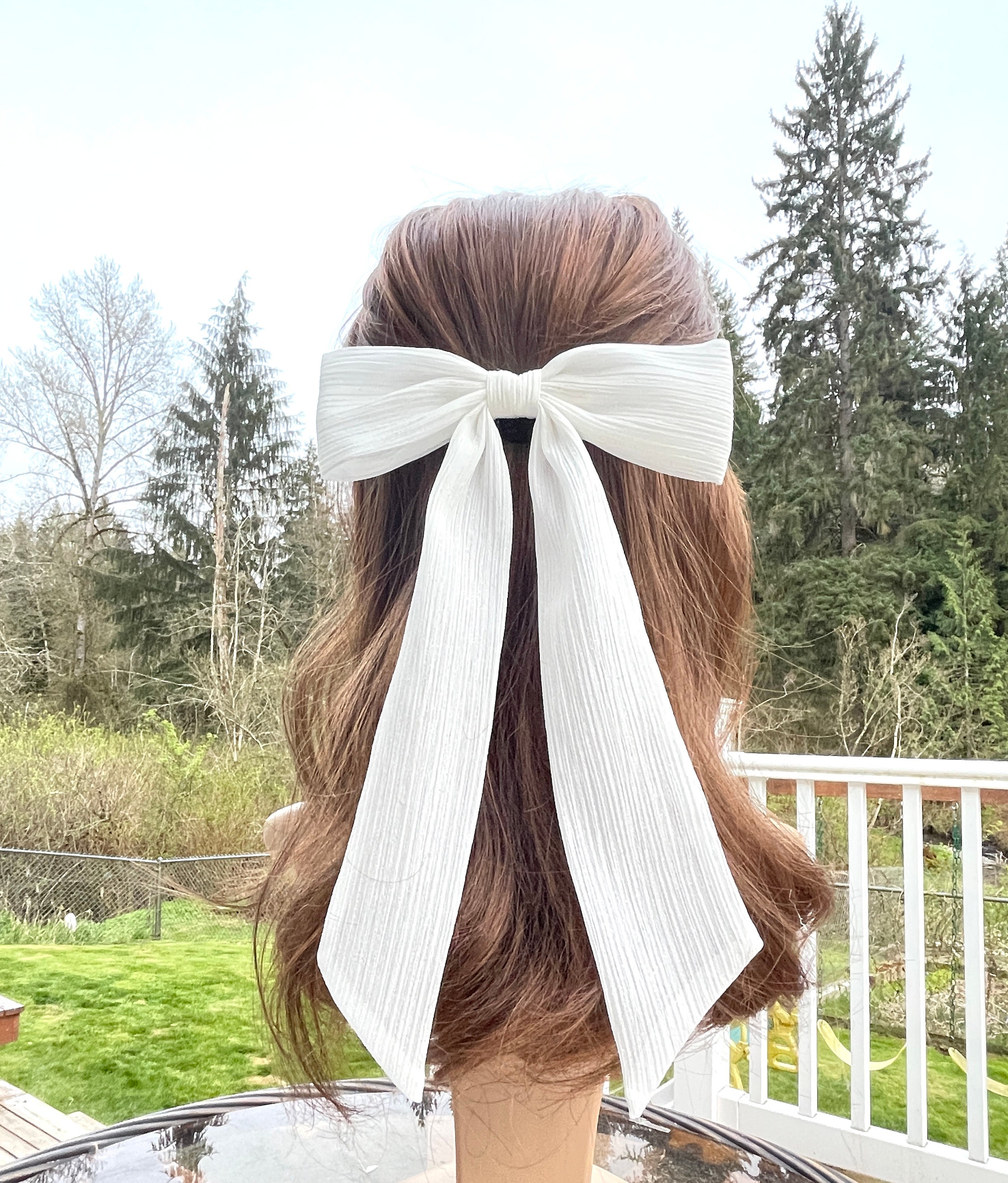 Chic Chiffon Horse Hair Tail Hair Bow For Women And Girls Available From  Angelbaby1818, $0.68