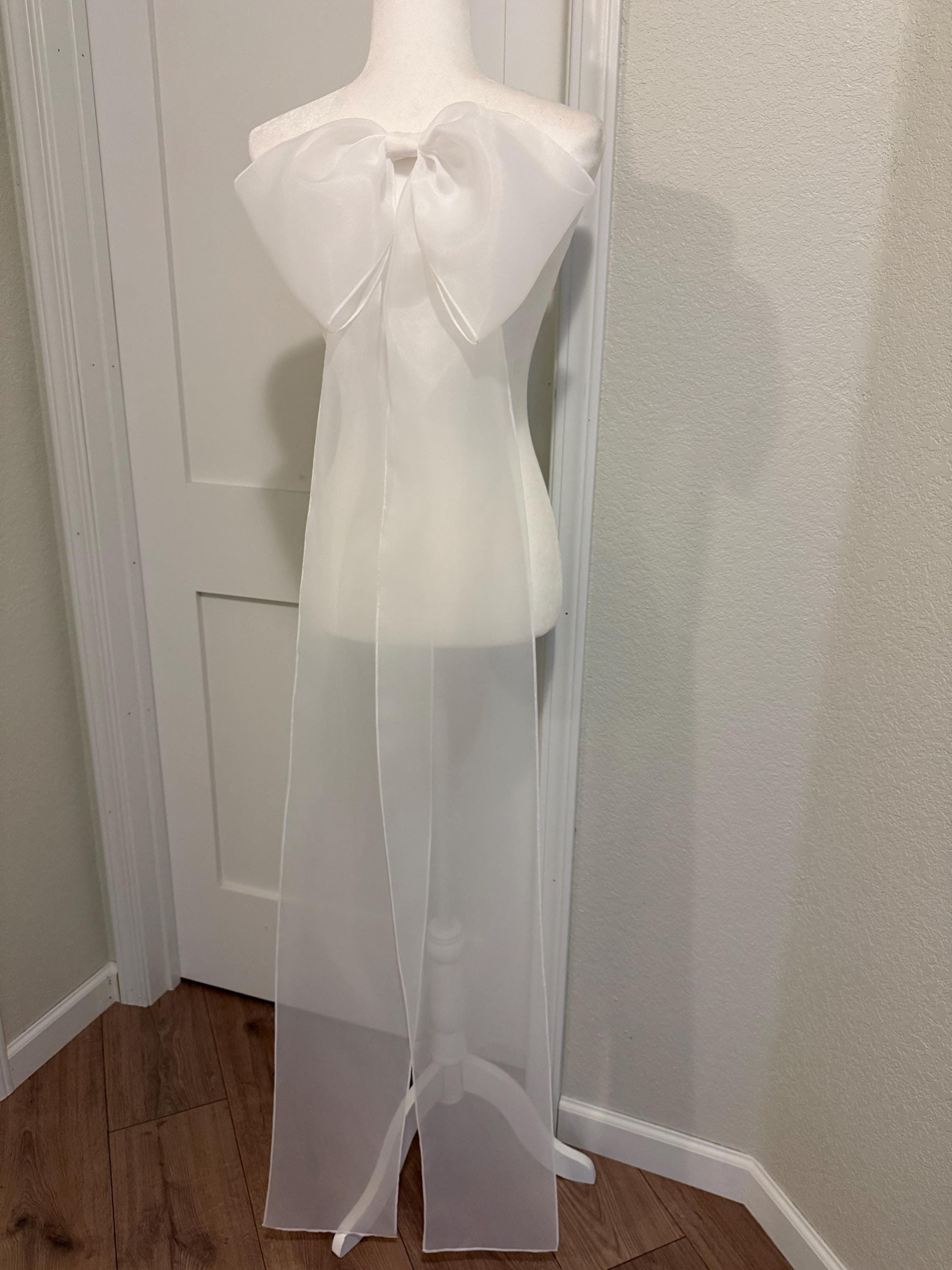 Ivory Oversized Organza Bridal Bow Veil, Detachable Wedding Dress Accessory Big Bow Chapel Length Bridal Veil Dotted Wedding Veil main image 4