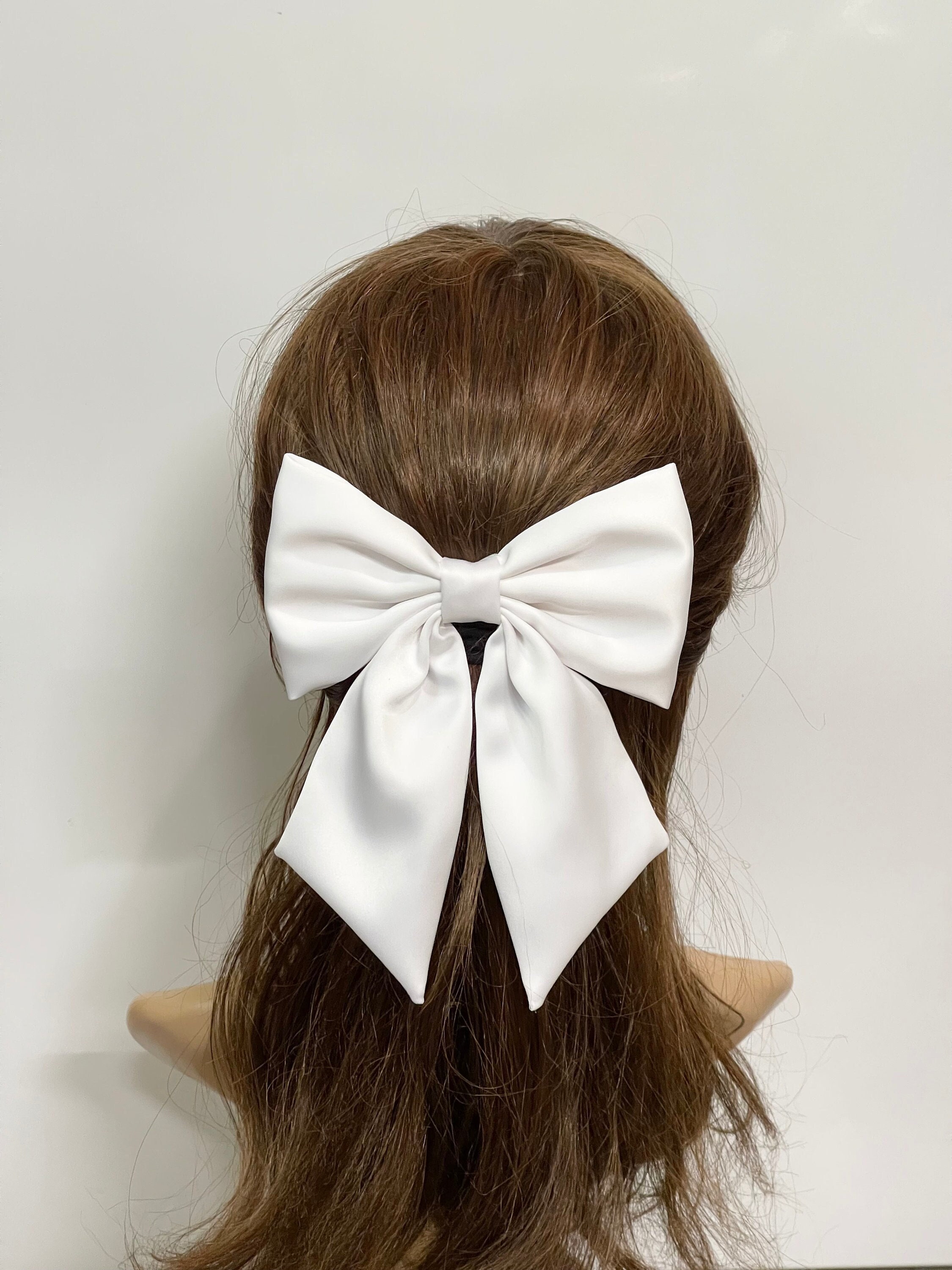 Londre Flat White Bow Accessory Amazon.com : SuPoo 4pcs Satin White Hair Bow Clips for Women  main image 2