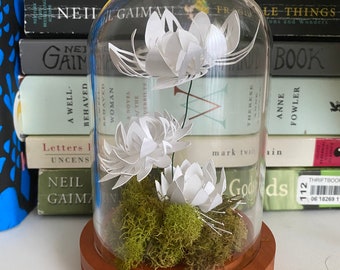 Botanical gardens: Medium Paper Flower Terrarium (Cloche)