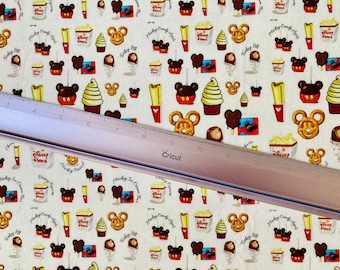 Przekąski z parków Disneya, precel, udko z indyka, churro, dole, bicz, uszy, 100% bawełny, cięcie „grubej ósemki”, cięcie 18 cali wysokości x 11 cali szerokości