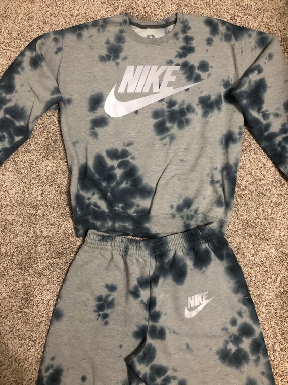 customize nike sweat suits