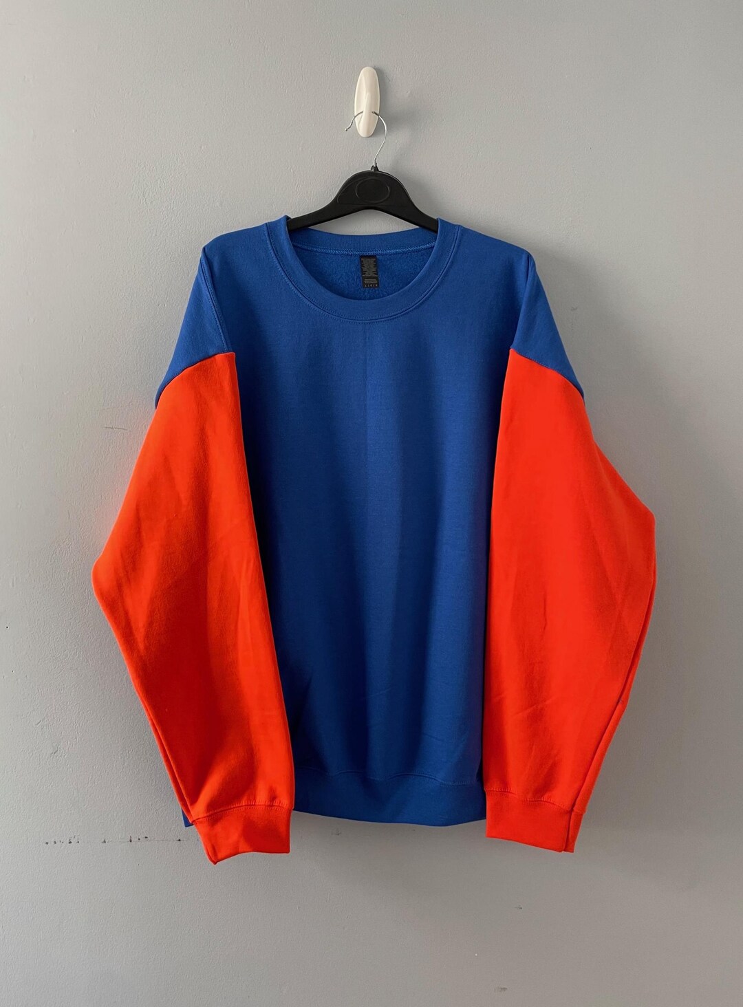 Élan Crewneck Blue-Orange Sweatshirt main image 1