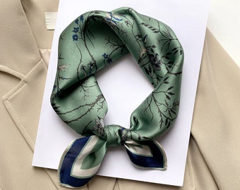 Foulard carré en soie de mûrier 53 cm, écharpe pour femme, écharpe tendance, bandana, bandeau, accessoire de sac, idée cadeau, écharpe verte à fleurs