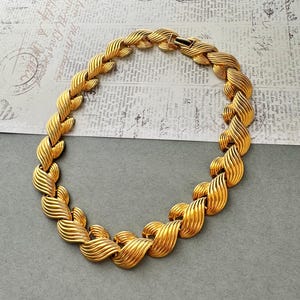 Vintage Napier Gold-Tone Twisted Link Necklace | Bold Chunky Statement Collar | 1980s Glam Chain | Heavyweight Designer Jewelry Gift