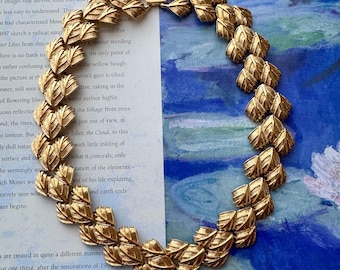 Vintage Napier Gold Leaf Necklace Textured Statement Collar Choker Mid-Century Designer Jewelry