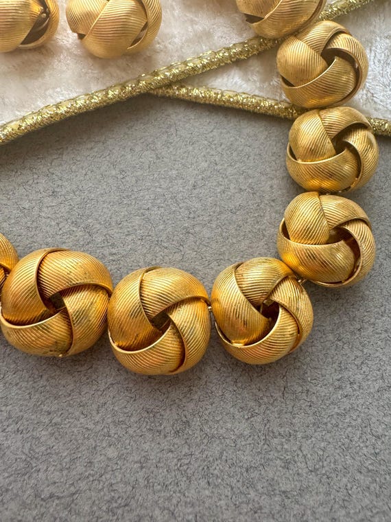 Vintage Anne Klein Gold Knot Necklace Earrings Se… - image 4