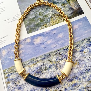 Vintage Monet gouden ketting ketting marineblauw ivoor geëmailleerde staven jaren 1980 statement nautische choker kraag