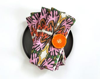 Flourish linen dinner napkin, bright