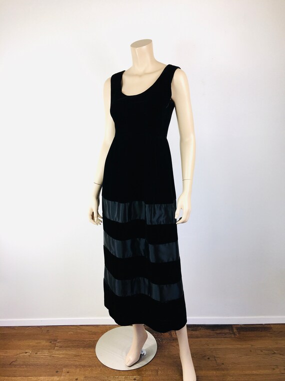 Vintage 1960s BLACK VELVET & SATIN Stripe Long Ev… - image 6