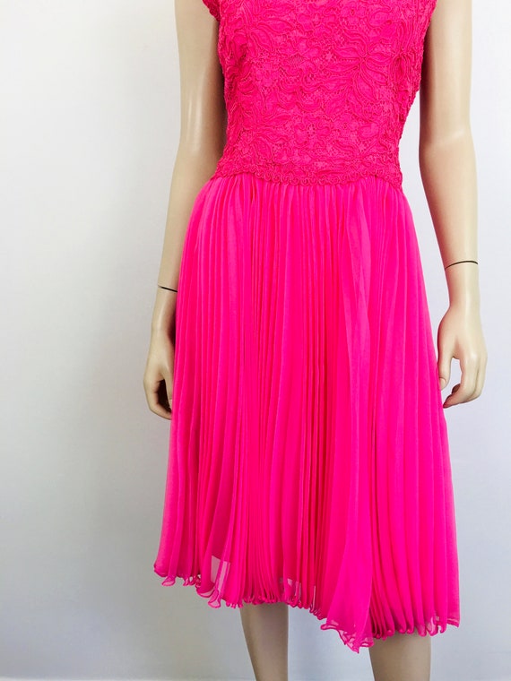 Vintage 1960s HOT PINK Soutash EMBROIDERED Pleate… - image 5