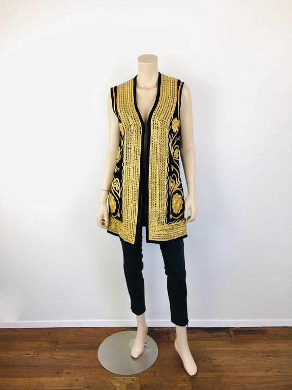 Vintage 1960s GOLD METALLIC EMBROIDERED & Black V… - image 2