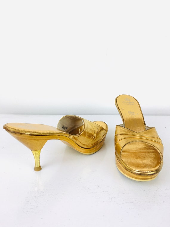 Vintage 1950s GOLD LEATHER Plywood PLATFORM Open … - image 2