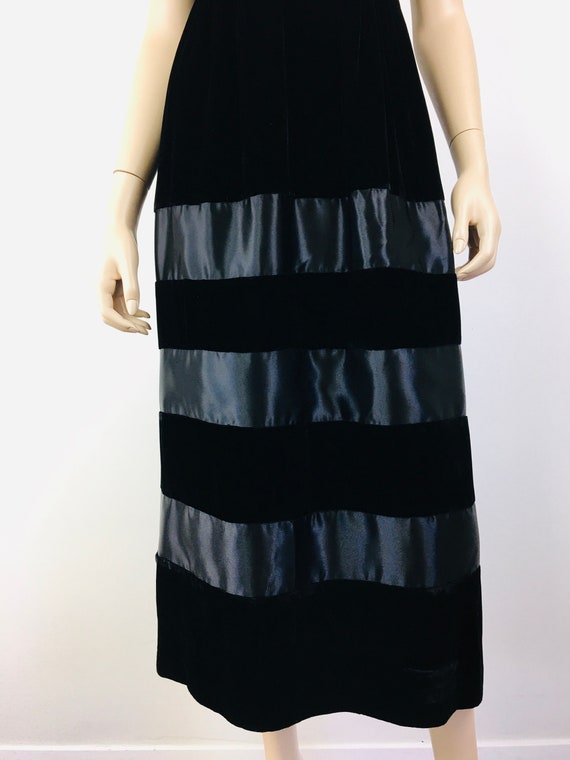 Vintage 1960s BLACK VELVET & SATIN Stripe Long Ev… - image 4
