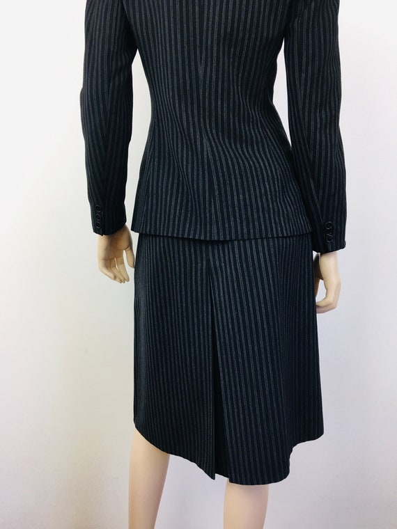 Vintage 1940s STRIPED Black & Grey Big Shoulder S… - image 9