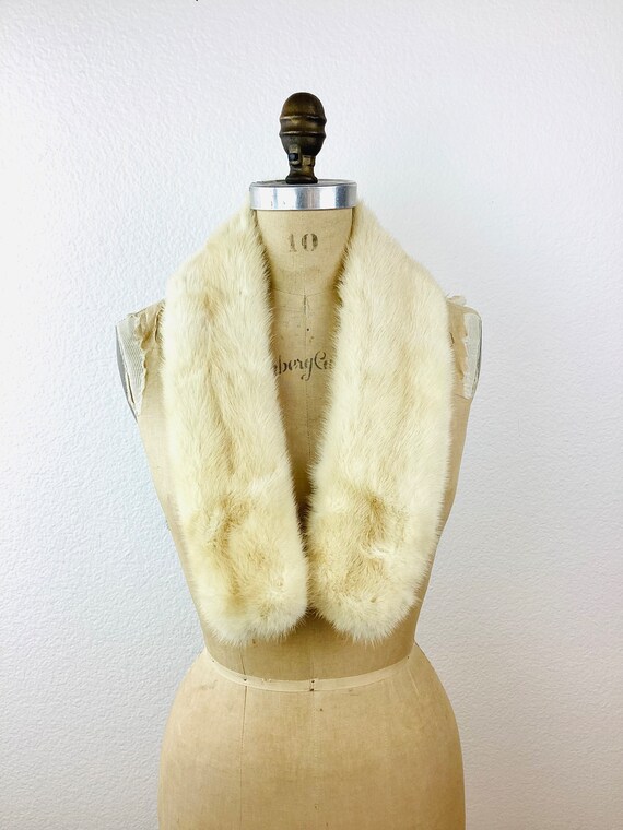 Vintage CREAM WHITE Real MINK Fur Collar / Should… - image 4