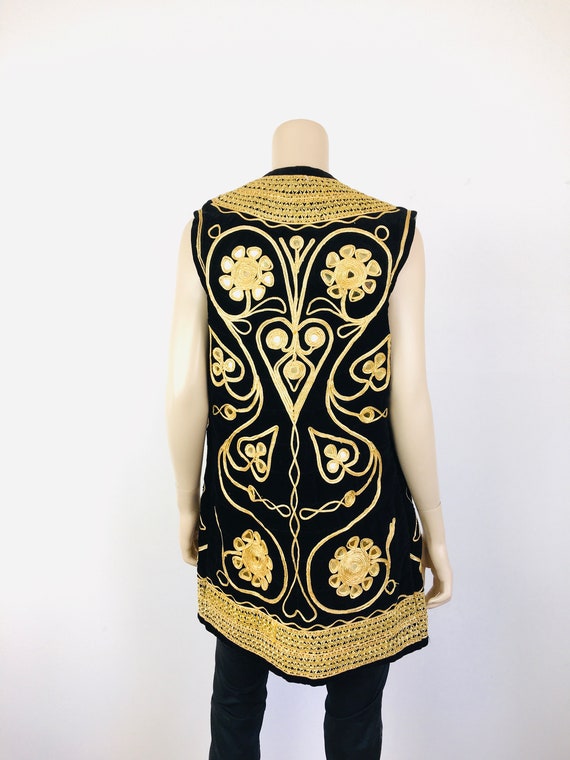 Vintage 1960s GOLD METALLIC EMBROIDERED & Black V… - image 6