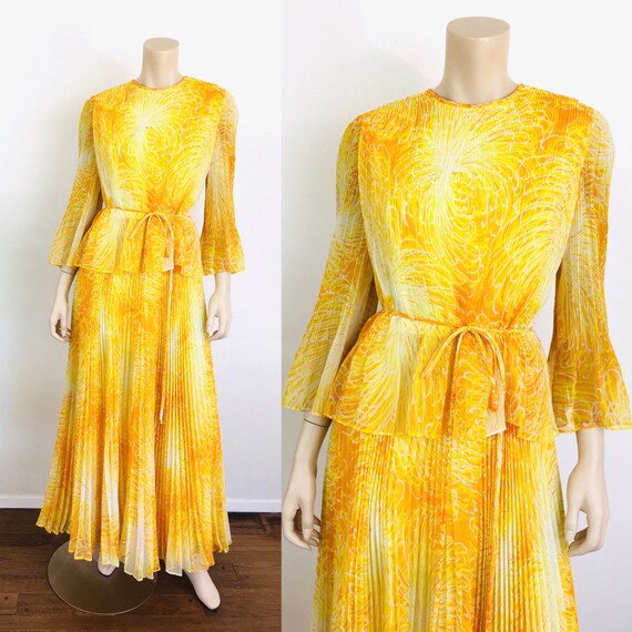 Vintage 1960s ACCORDION PLEATED Tiered Floral / Fe