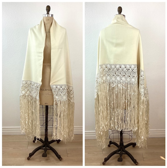 Antique Vintage CREAM Wool MACRAME FRINGE Shoulde… - image 1