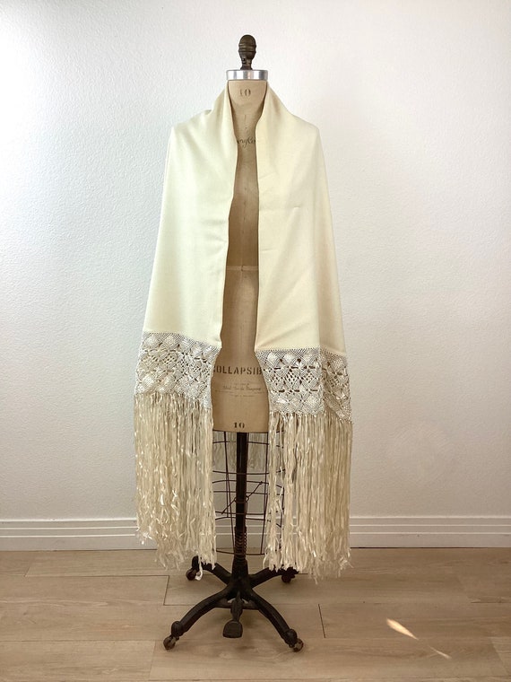 Antique Vintage CREAM Wool MACRAME FRINGE Shoulde… - image 2