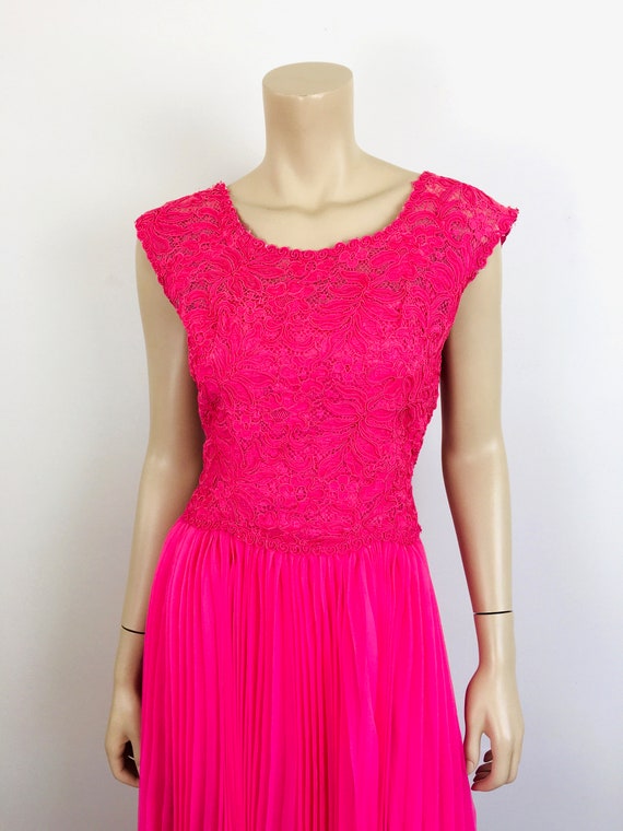 Vintage 1960s HOT PINK Soutash EMBROIDERED Pleate… - image 4