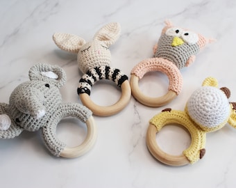 Cotton Baby Rattle, Handmade crochet teething ring , Baby shower gift, New Born gift, Animals Themed Baby gift, Nursery decor, teething toy