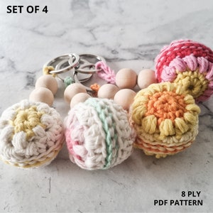 Flower Keyrings PATTERN / Crochet Keyring / Flower Pattern / PDF pattern / gift for her / keychain pattern / crochet keychain/gift for kids