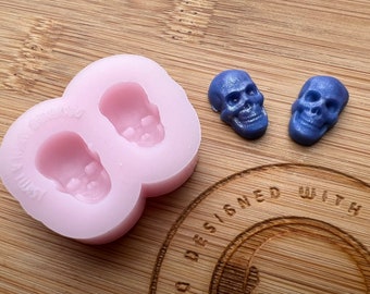 Mini Skull Stud Earring Silicone Mold. Skull Stud Earring Mold. Silicone mould for resin craft.