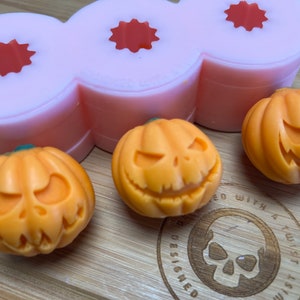 3d Pumpkin Wax Melt Silicone Mold for Wax. Pumpkin Wax Melt Silicone Mould.