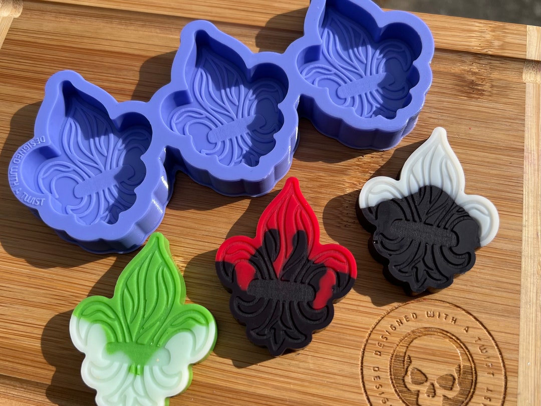 Fleur De Lis Wax Melt Silicone Mold for Wax. Medieval Wax Melt Silicone