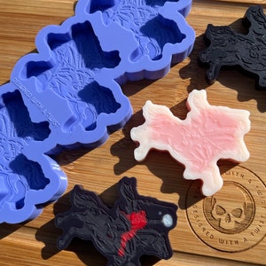 Headless Horseman Wax Melt Silicone Mold for Wax. Horseman Wax Melt Silicone Mould. Wax Melt Mold. Horse Silicone Mold