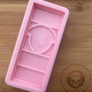 I believe Snapbar Silicone Mold for Resin. Wax Melt Silicone Mould. Alien Snapbar Silicone Mold