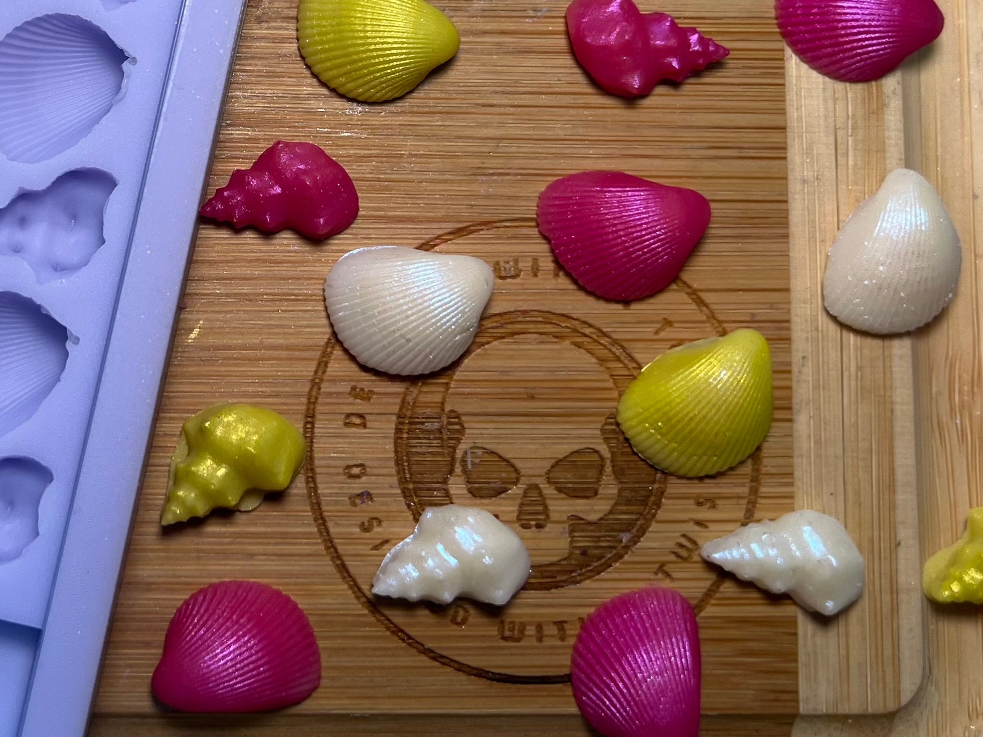 Seashell Scrape N Scoop Wax Tray Silicone Mould. Shell Wax Melt Mould ...