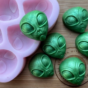 Mini 3d Alien Head Wax Melt Silicone Mold for Wax. Alien Wax Melt Silicone Mould.