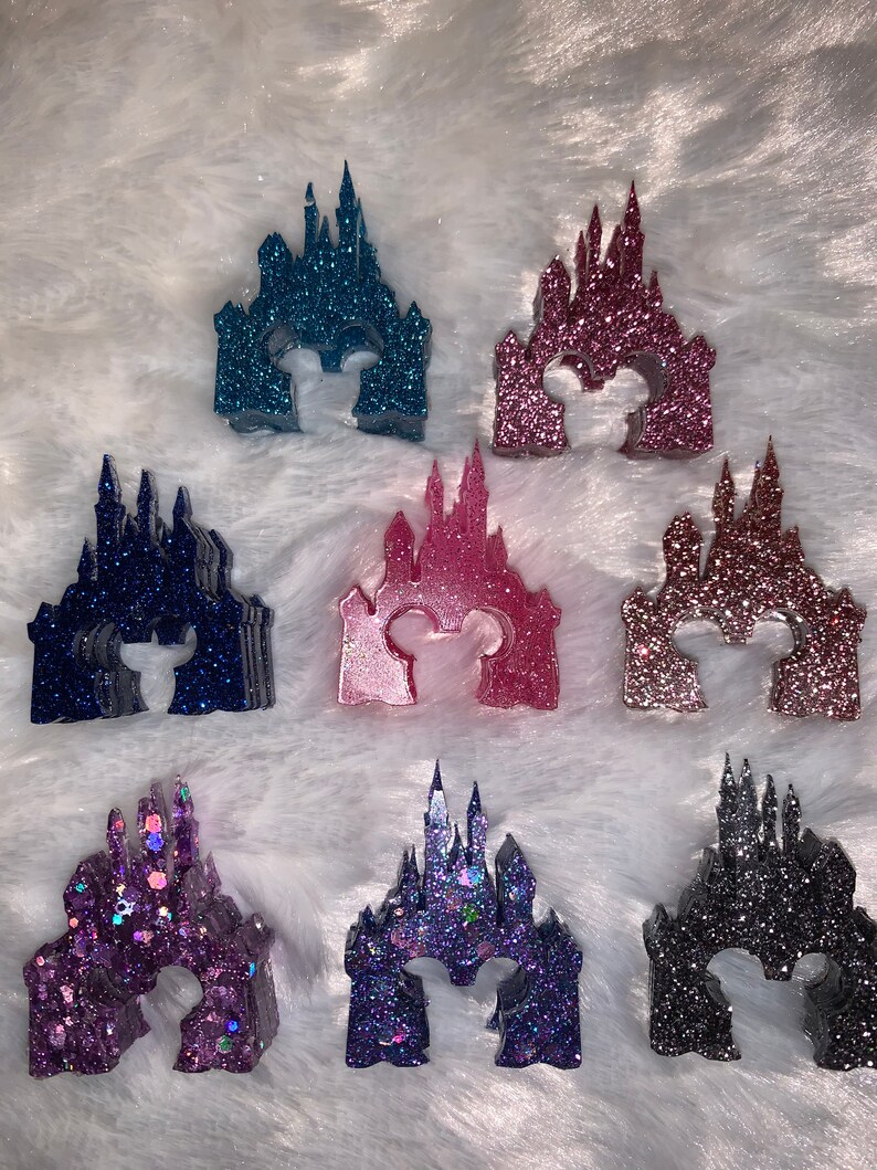 Castle straw topper