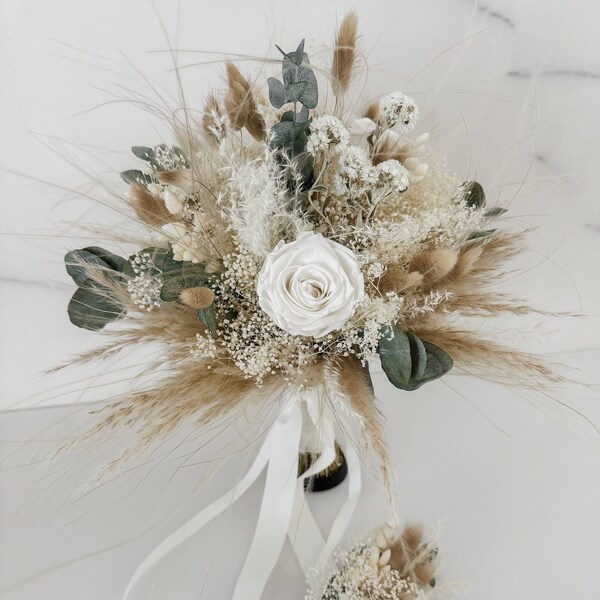 Bridal bouquet "Boho Bride Eucalyptus" made of dried flowers, groom's pin, bridesmaid's bouquet, hair comb, cake topper