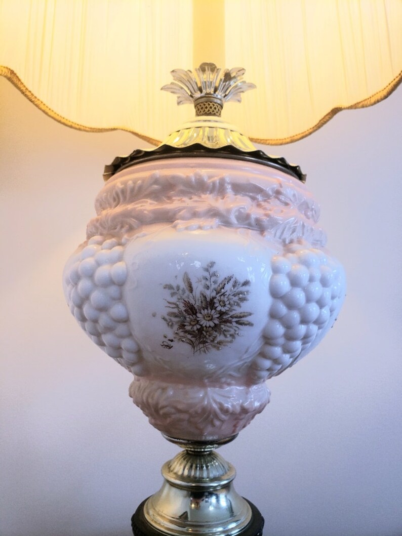 Vintage Lamp Vintage Milk Glass Table Lamp Tall Glass Lamp Etsy