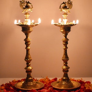 Peacock Design Oil Wick Brass Diya, Decoración del hogar, Arte indio, Lámpara de aceite, Accesorios de decoración del hogar templo diya