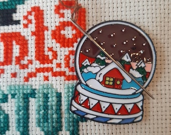 Small Cute Christmas Snow Globe Winter Snow Scene Christmas Enamel Needle Minder Needle Nanny Cross Stitch Accessory Embroidery Magnet Gift