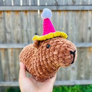 Cute Capybara Crochet Plush, Capybara Gifts, Capybrithday Stuffed Animal, Gifts for Capybara Lovers, TikTok Capybara Song