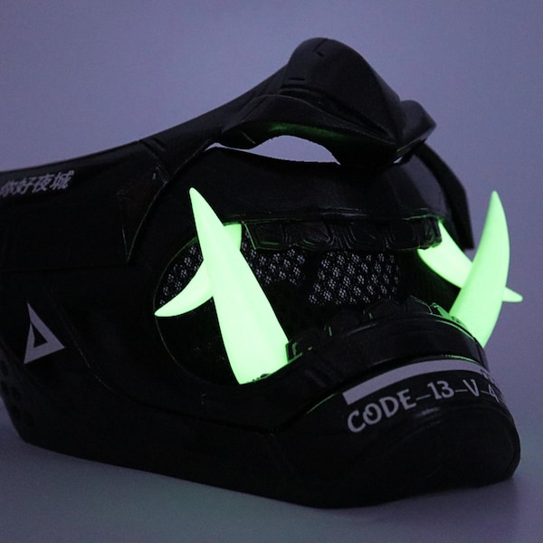 Máscara Oni Cyber Samurai Techwear - Negro metálico - Colmillos que brillan en la oscuridad
